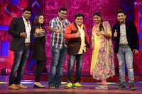 Ali Tho Jaliga Show Photos